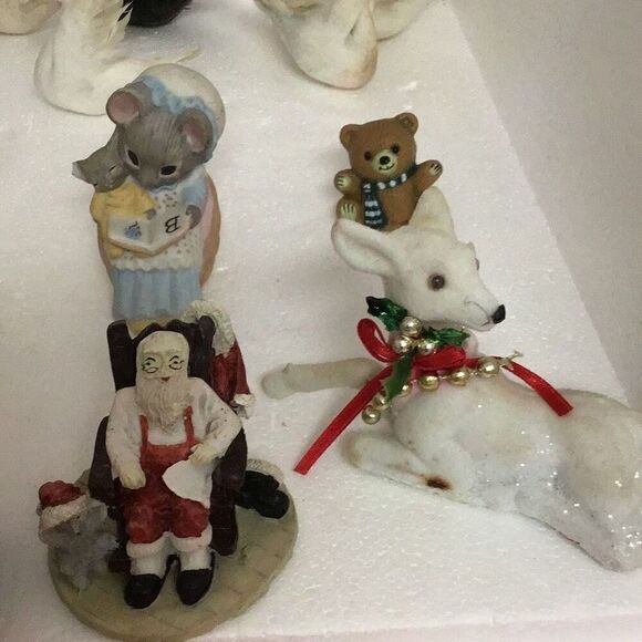 15 each various Christmas statues - Picture 2 of 8